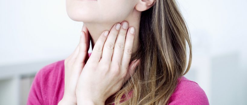 6 sposobów na złagodzenie bólu gardła