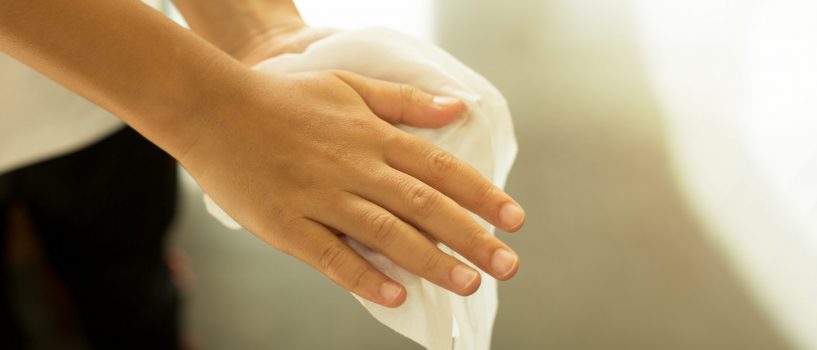 Nie tylko woda i mydło — czym jeszcze czyścić ręce?